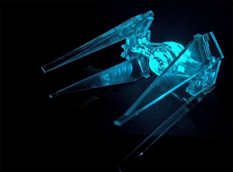 Intra απο ξύλο plywood 3mm-4mm πάχος - Mini TIE Interceptor Δίασταση 30x30 cm Intraeaxys-lop32m51