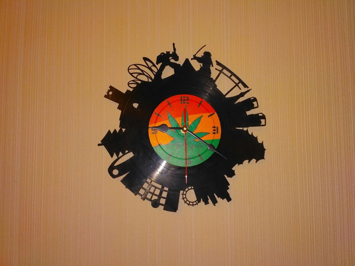 Intra απο ξύλο plywood 3mm-4mm πάχος - Ρολόι βινυλίου του Τόκιο Δίασταση 30x30 cm Intraeaxys-r1z2rpw1