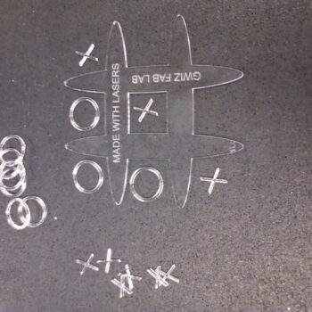 Intra απο ξύλο plywood 3mm-4mm πάχος - Ακρυλικό πρότυπο παιχνιδιού Tic Tac Toe Δίασταση 20x20 cm Intraeaxys-zo9yk0y7 - Image 1