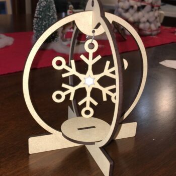 Intra απο ξύλο plywood 3mm-4mm πάχος - Κρεμαστό στολίδι Snowflake Standing Snowflake Δίασταση 10x10 cm Intraeaxys-eo4qxww7 - Image 1