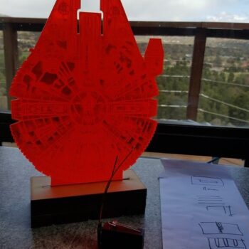 Intra απο ξύλο plywood 3mm-4mm πάχος - Star Wars Millenium Falcon and Stand 3D Optical Illusion Lamp Δίασταση 30x30 cm Intraeaxys-eo0qln51 - Image 3