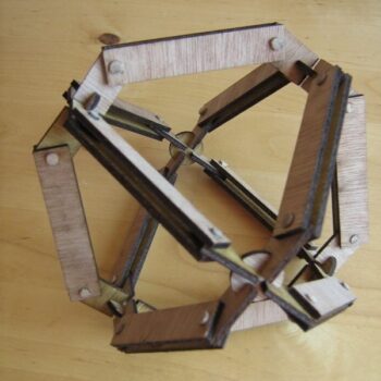 Intra απο ξύλο plywood 3mm-4mm πάχος - Οκτάεδρο μοντέλο κιτ Δίασταση 30x30 cm Intraeaxys-67wz9gm7 - Image 1