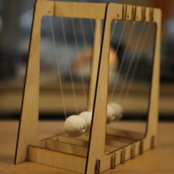 Intra απο ξύλο plywood 3mm-4mm πάχος - Το λίκνο του Νεύτωνα Δίασταση 30x30 cm Intraeaxys-yonem52o - Image 3