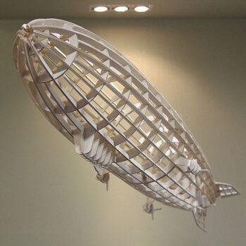 Intra απο ξύλο plywood 3mm-4mm πάχος - Μοντέλο αερόπλοιου για πρότυπο διακόσμησης σπιτιού Δίασταση 30x30 cm Intraeaxys-joedvkn1 - Image 1