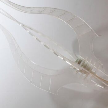 Intra απο ξύλο plywood 3mm-4mm πάχος - Λάμπα ποντικιού για να πετάξει Δίασταση 30x30 cm Intraeaxys-r1z4rl7l - Image 1