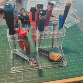 Intra απο ξύλο plywood 3mm-4mm πάχος - Επεκτάσιμος πάγκος εργασίας ακρυλική βάση εργαλείων Δίασταση 30x30 cm Intraeaxys-r7vmxk67 - Image 1