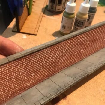 Intra απο ξύλο plywood 3mm-4mm πάχος - Τουβλότοιχος με το πεζοδρόμιο Δίασταση 30x30 cm Intraeaxys-r1z0vdlo - Image 1