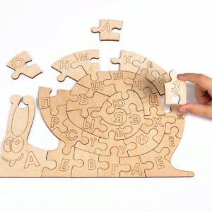 Intra απο ξύλο plywood 3mm-4mm πάχος - Διάνυσμα πρότυπο παζλ σαλιγκαριού αλφάβητο Δίασταση 30x30 cm Intraeaxys-pokgk91j