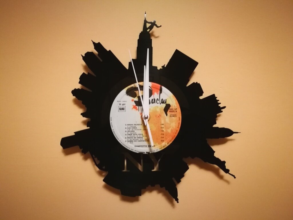 Intra απο ξύλο plywood 3mm-4mm πάχος - Orologio Vinile Νέα Υόρκη Δίασταση 30x30 cm Intraeaxys-m1d68y7k