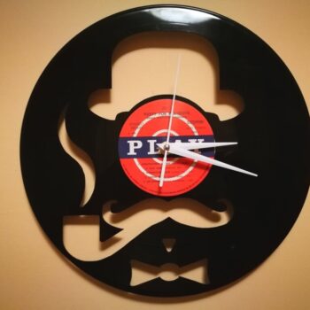 Intra απο ξύλο plywood 3mm-4mm πάχος - Orologio Vinile Clock Uomo Baffi Cappello Δίασταση 30x30 cm Intraeaxys-91jdjp1m - Image 1