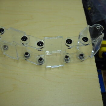 Intra απο ξύλο plywood 3mm-4mm πάχος - Αλυσίδα καλωδίων Δίασταση 30x30 cm Intraeaxys-zo9yr547 - Image 1