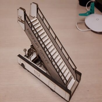 Intra απο ξύλο plywood 3mm-4mm πάχος - Σκάλες επιβίβασης επιβατών αεροσκάφους Δίασταση 40x50 cm Intraeaxys-67wlk431 - Image 3