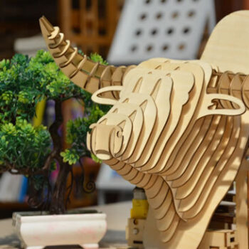 Intra απο ξύλο plywood 3mm-4mm πάχος - Διακόσμηση τοίχου κεφαλής ταύρου Δίασταση 30x30 cm Intraeaxys-pok39zj7 - Image 1