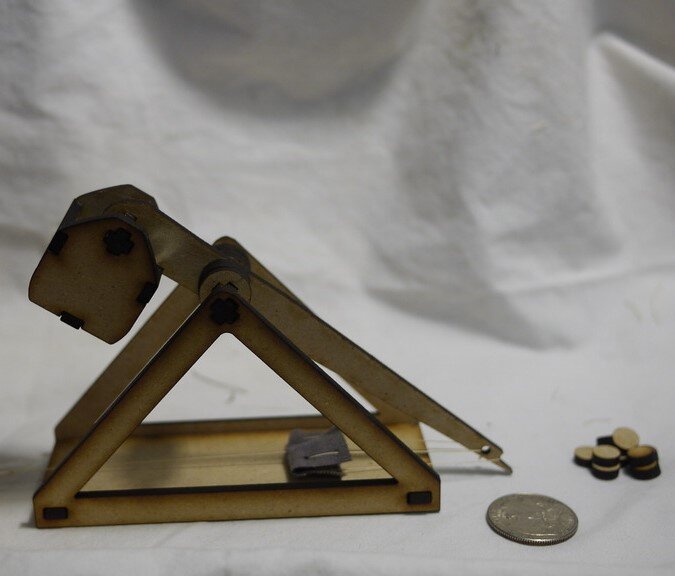 Intra απο ξύλο plywood 3mm-4mm πάχος - Trebuchet Δίασταση 30x30 cm Intraeaxys-pok32487