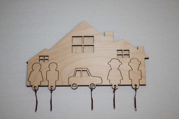 Intra απο ξύλο plywood 3mm-4mm πάχος - Μπρελόκ Δίασταση 5x5 cm Intraeaxys-91j6l87m