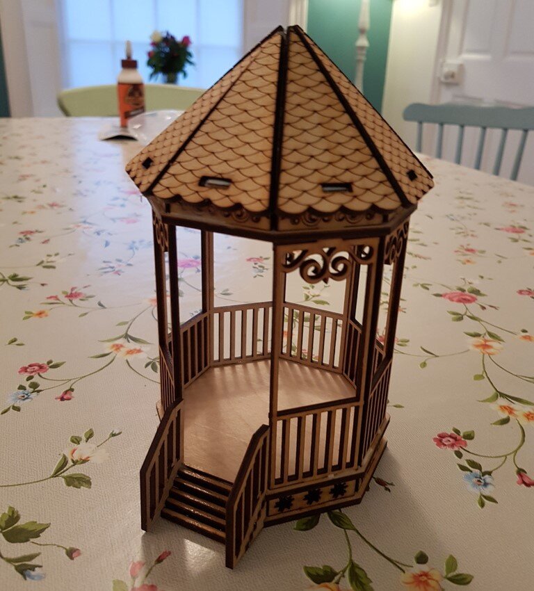 Intra απο ξύλο plywood 3mm-4mm πάχος - Bandstand 3D Puzzle 3mm Δίασταση 30x30 cm Intraeaxys-m1d6p0d7