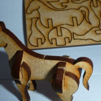 Intra απο ξύλο plywood 3mm-4mm πάχος - Μικροσκοπικό άλογο Lasercut Δίασταση 30x30 cm Intraeaxys-eo200y47 - Image 1