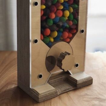 Intra απο ξύλο plywood 3mm-4mm πάχος - Μηχανή καραμελών Δίασταση 30x30 cm Intraeaxys-pok3z9j7 - Image 1