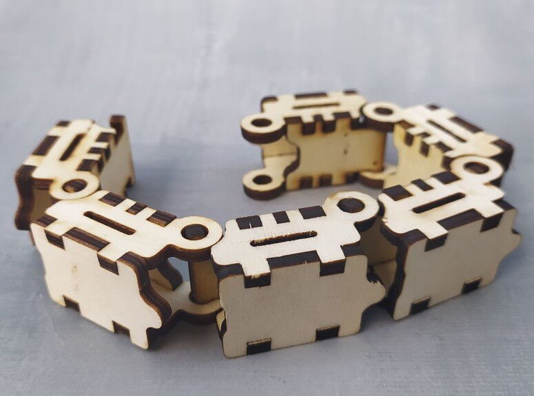 Intra απο ξύλο plywood 3mm-4mm πάχος - Καλωδιακός φορέας Δίασταση 30x30 cm Intraeaxys-eo4qggw7