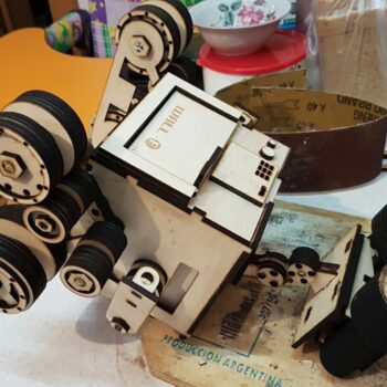 Intra απο ξύλο plywood 3mm-4mm πάχος - Wall E 3D Puzzle Δίασταση 30x30 cm Intraeaxys-p7ym5j57 - Image 4