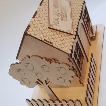 Intra απο ξύλο plywood 3mm-4mm πάχος - Σπίτι με φράχτη γουρουνάκι πρότυπο Δίασταση 40x50 cm Intraeaxys-r7vmyjk7 - Image 5