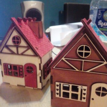 Intra απο ξύλο plywood 3mm-4mm πάχος - Πρότυπο ξύλινο σπίτι παιχνιδιών για παιδιά Δίασταση 40x50 cm Intraeaxys-pok3ldj7 - Image 1