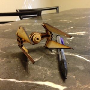 Intra απο ξύλο plywood 3mm-4mm πάχος - Tie Interceptor Δίασταση 30x30 cm Intraeaxys-r1z2e621