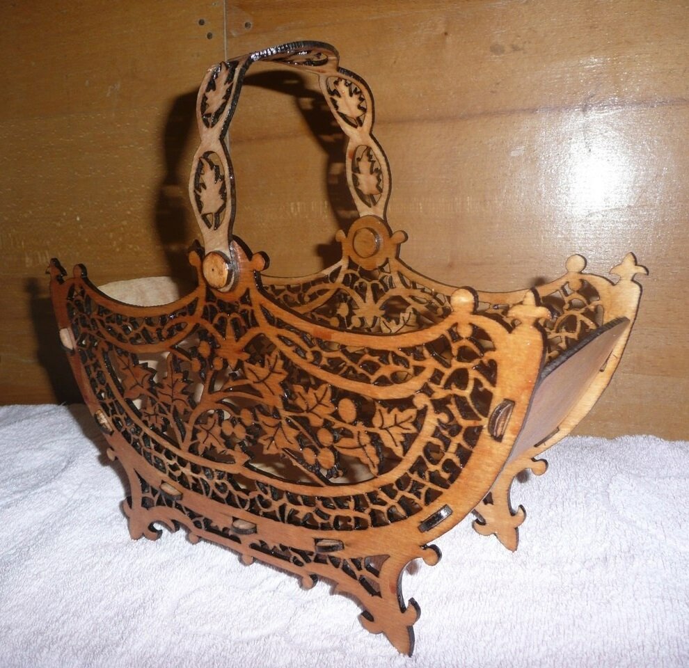 Intra απο ξύλο plywood 3mm-4mm πάχος - Μπολ με καλάθι με καραμέλα Δίασταση 30x30 cm Intraeaxys-91jd45g1