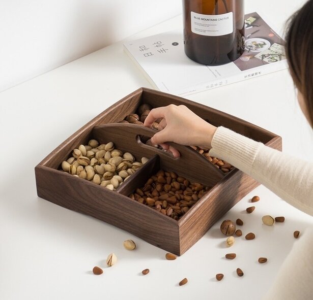 Intra απο ξύλο plywood 3mm-4mm πάχος - Ξύλινος δίσκος με λαβή σνακ Κουτί ξηρών καρπών Πιάτο δημιουργικό δίσκος πιάτο φρούτων Δίασταση 30x30 cm Intraeaxys-075yl00o