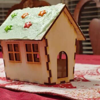 Intra απο ξύλο plywood 3mm-4mm πάχος - Απλό πρότυπο σπιτιών Δίασταση 30x30 cm Intraeaxys-m1d6vqe7 - Image 1