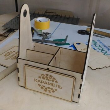 Intra απο ξύλο plywood 3mm-4mm πάχος - Πρότυπο καλάθι ξύλινων γλυκών Δίασταση 30x30 cm Intraeaxys-e1gkl5yo - Image 1