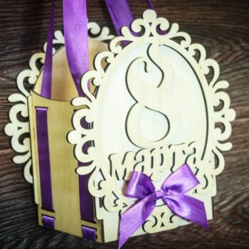 Intra απο ξύλο plywood 3mm-4mm πάχος - Διακόσμηση για την Ημέρα της Γυναίκας 8 Μαρτίου Κουτί δώρου Δίασταση 30x30 cm Intraeaxys-joedv281 - Image 1