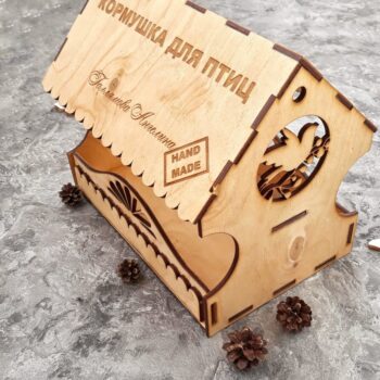 Intra απο ξύλο plywood 3mm-4mm πάχος - Πρότυπο τροφοδότη πουλιών Δίασταση 30x30 cm Intraeaxys-6o3yv0k7 - Image 1