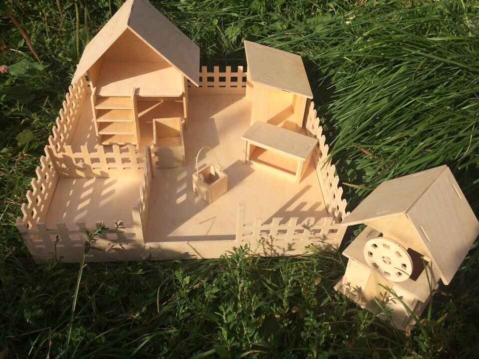 Intra απο ξύλο plywood 3mm-4mm πάχος - Ξύλινη φάρμα παιδικών παιχνιδιών Δίασταση 30x30 cm Intraeaxys-yon044x7