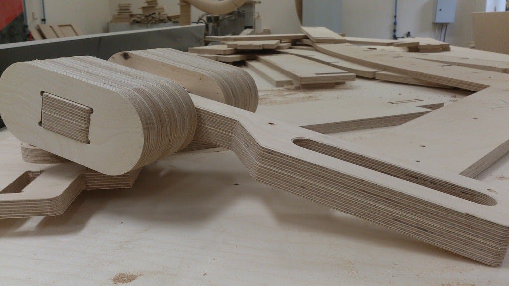 Intra απο ξύλο plywood 3mm-4mm πάχος - Thor Hammer 18mm κόντρα πλακέ Δίασταση 30x30 cm Intraeaxys-r7vmjwk7