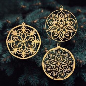 Intra απο ξύλο plywood 3mm-4mm πάχος - Χριστουγεννιάτικα στολίδια μπάλας διακόσμηση Δίασταση 10x10 cm Intraeaxys-lopqgg37 - Image 1