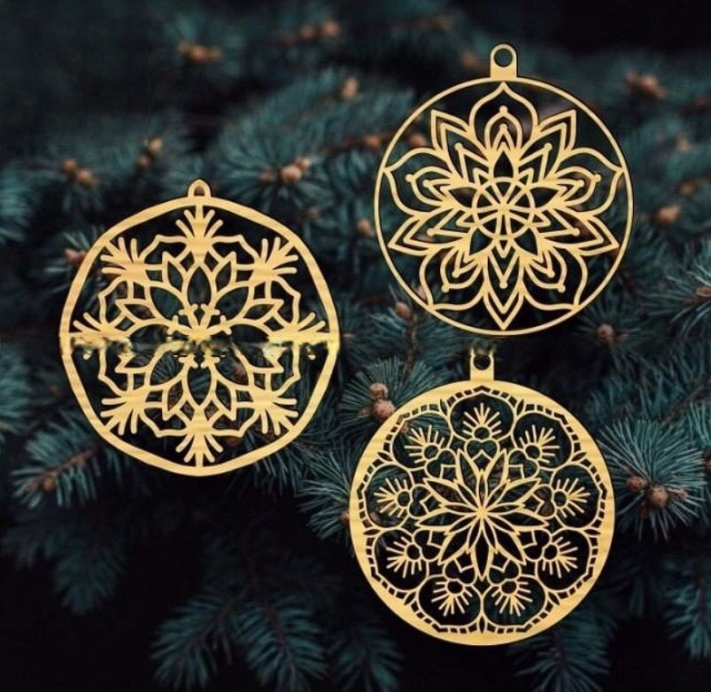 Intra απο ξύλο plywood 3mm-4mm πάχος - Χριστουγεννιάτικα στολίδια μπάλας διακόσμηση Δίασταση 10x10 cm Intraeaxys-lopqgg37