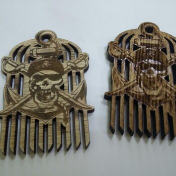 Intra απο ξύλο plywood 3mm-4mm πάχος - Πειρατική χτένα γενειάδας Δίασταση 30x30 cm Intraeaxys-m1d626x7 - Image 1