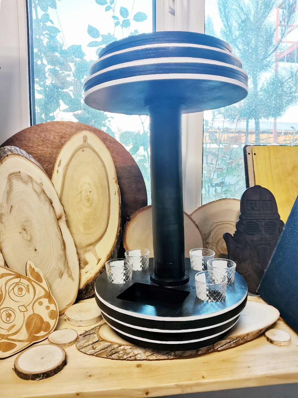 Intra απο ξύλο plywood 3mm-4mm πάχος - Μίνι μπαρ σε σχήμα αλτήρα Δίασταση 30x30 cm Intraeaxys-voq2e0qo