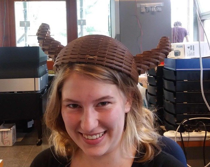 Intra απο ξύλο plywood 3mm-4mm πάχος - Καπέλο Βίκινγκ Δίασταση 30x30 cm Intraeaxys-qommndpo