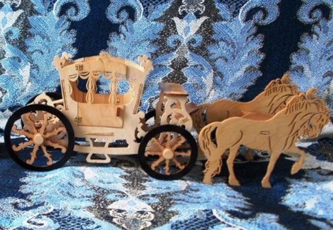 Intra απο ξύλο plywood 3mm-4mm πάχος - Royal Horse Carriage Horse Cart Δίασταση 30x30 cm Intraeaxys-pok3r8d7