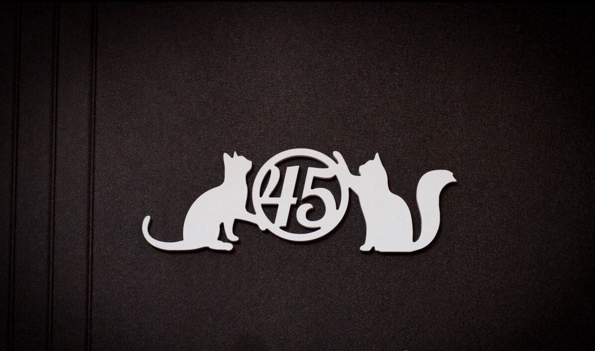 Intra απο ξύλο plywood 3mm-4mm πάχος - Πινακίδα αριθμού δωματίου ξενοδοχείου Δίασταση 30x30 cm Intraeaxys-p7ym2267