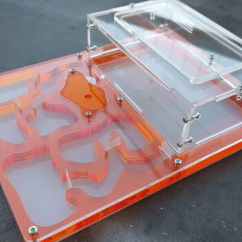 Intra απο ξύλο plywood 3mm-4mm πάχος - Μυρμηγκοφάρμα 200x150x50mm Δίασταση 30x30 cm Intraeaxys-lopqvmz7 - Image 1