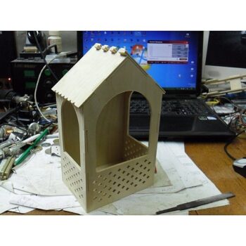 Intra απο ξύλο plywood 3mm-4mm πάχος - Τροφοδότης πουλιών Δίασταση 30x30 cm Intraeaxys-zo94qr7k - Image 1