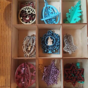 Intra απο ξύλο plywood 3mm-4mm πάχος - Κάντε κράτηση για κουτί δώρου για χριστουγεννιάτικα παιχνίδια Δίασταση 30x30 cm Intraeaxys-075yrlko - Image 3