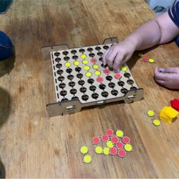 Intra απο ξύλο plywood 3mm-4mm πάχος - Παιχνίδι Connect 4 Δίασταση 30x30 cm Intraeaxys-voq2qmjo - Image 8