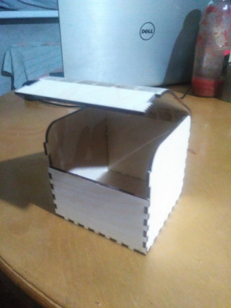 Intra απο ξύλο plywood 3mm-4mm πάχος - Flex Box με Καπάκι Living Μεντεσέ Δίασταση 30x30 cm Intraeaxys-qomme0ko