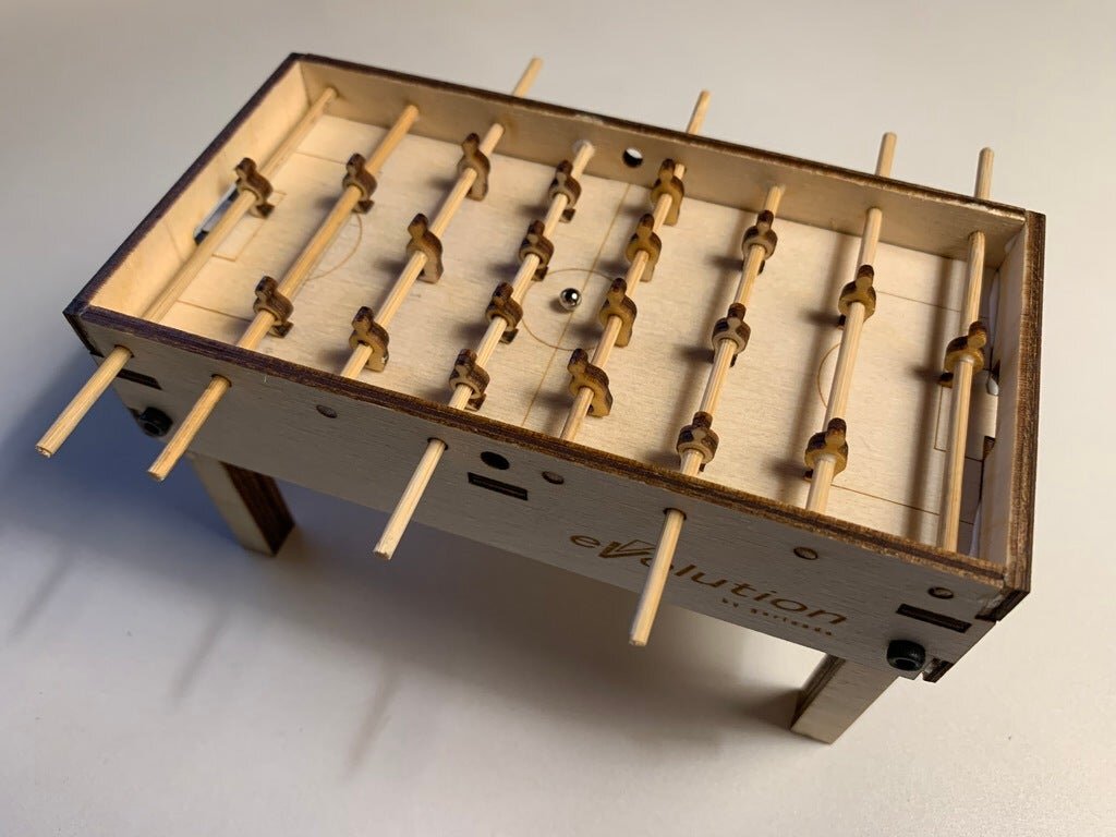 Intra απο ξύλο plywood 3mm-4mm πάχος - Πρότυπο πίνακα ποδοσφαίρου Δίασταση 30x30 cm Intraeaxys-075yr9mo