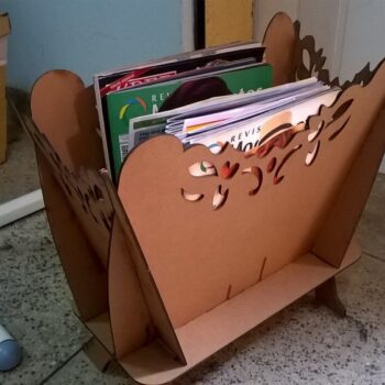 Intra απο ξύλο plywood 3mm-4mm πάχος - Revisteiro – Ράφι περιοδικών Δίασταση 30x30 cm Intraeaxys-67wwe372 - Image 1