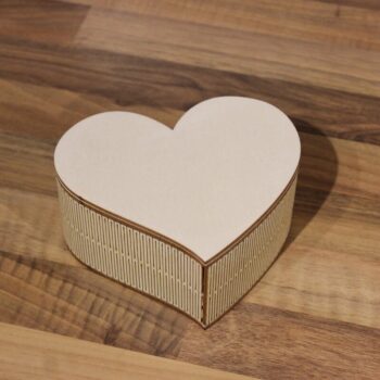 Intra απο ξύλο plywood 3mm-4mm πάχος - Κουτί καρδιάς Δίασταση 30x30 cm Intraeaxys-lopwzz7w - Image 1